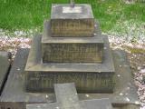 image of grave number 683371